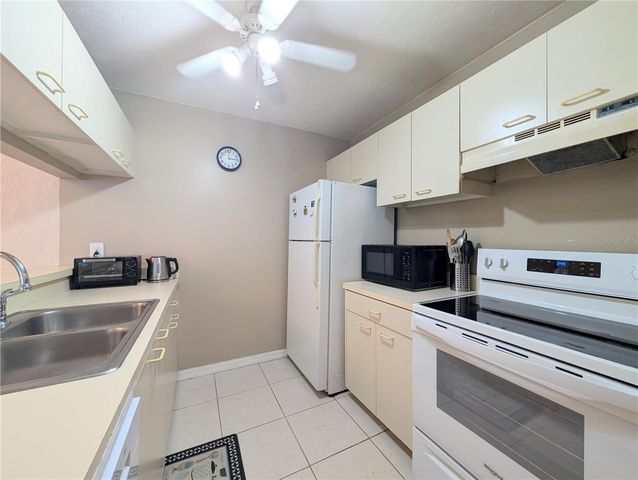 3609 59TH AVENUE W 3609, Bradenton, FL 34210