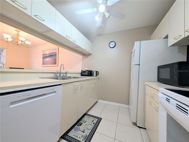 3609 59TH AVENUE W 3609, Bradenton, FL 34210