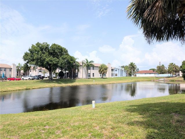 3609 59TH AVENUE W 3609, Bradenton, FL 34210
