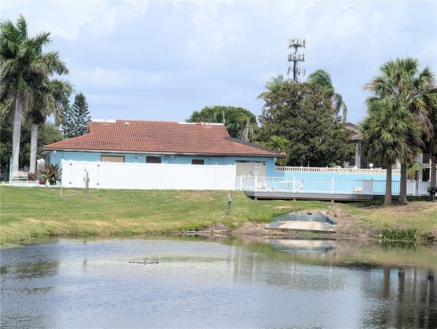 3609 59TH AVENUE W 3609, Bradenton, FL 34210