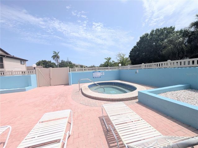 3609 59TH AVENUE W 3609, Bradenton, FL 34210