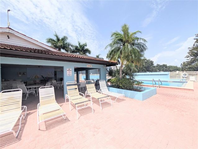 3609 59TH AVENUE W 3609, Bradenton, FL 34210