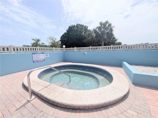 3609 59TH AVENUE W 3609, Bradenton, FL 34210