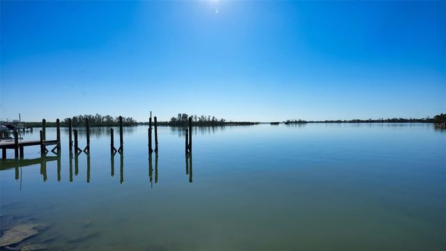 620 FREELING DRIVE, Sarasota, FL 34242