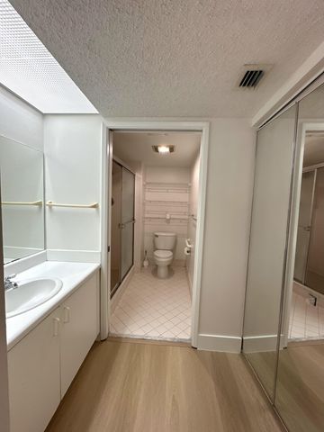 1400 SW 137 Avenue 107f, Pembroke Pines, FL 33027