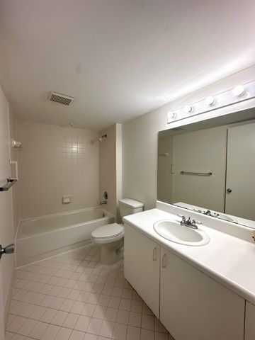 1400 SW 137 Avenue 107f, Pembroke Pines, FL 33027