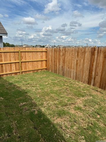 1310 TWISTED CRK, New Braunfels, TX 78130