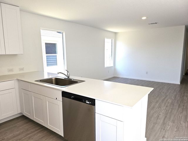 1310 TWISTED CRK, New Braunfels, TX 78130