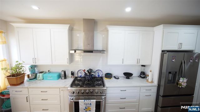 169 Oakwood Place, Orange, NJ 07050