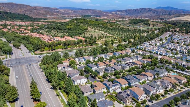 183 Kingswood, Irvine, CA 92620