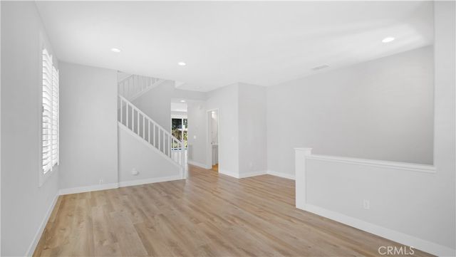 183 Kingswood, Irvine, CA 92620