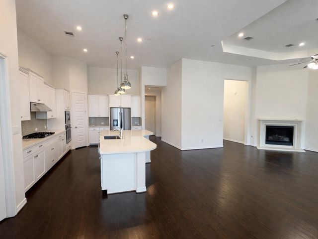 10407 Roseate Skimmer, Conroe, TX 77385