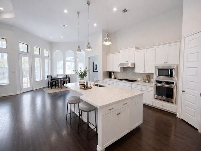 10407 Roseate Skimmer, Conroe, TX 77385