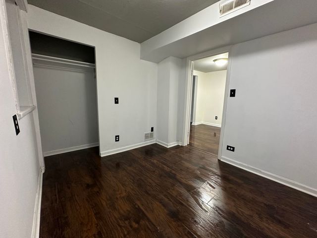 1831 W Melrose Street GARDEN, Chicago, IL 60657