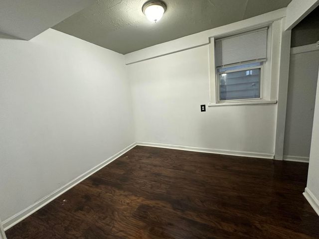 1831 W Melrose Street GARDEN, Chicago, IL 60657