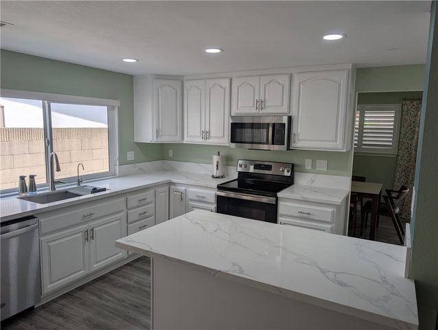 9786 Kathleen, Cypress, CA 90630