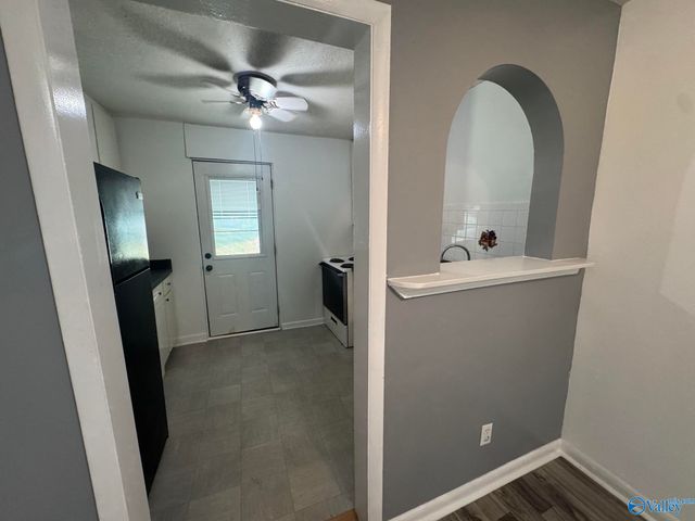 3918 9th Avenue SW, Huntsville, AL 35805