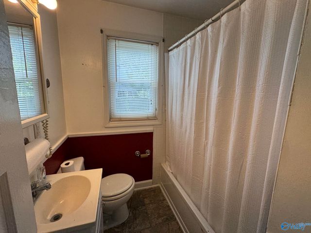 3918 9th Avenue SW, Huntsville, AL 35805