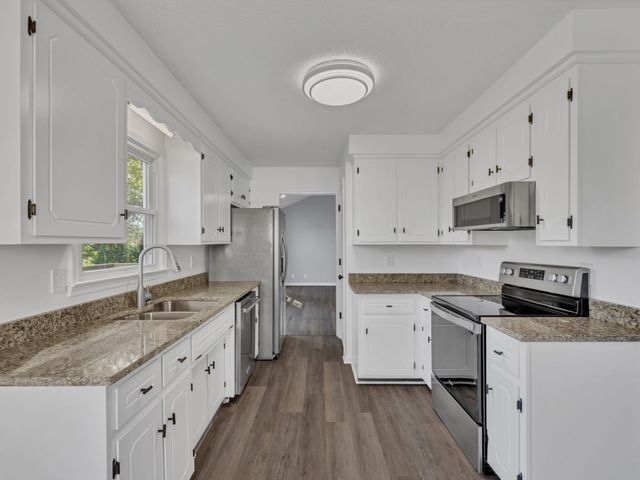 1778 Broadripple Dr, Clarksville, TN 37042