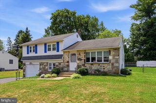 726 VIOLET RD, Warminster, PA 18974