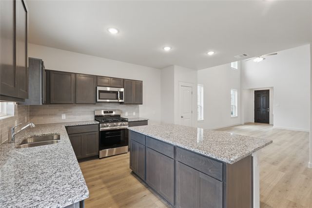 816 Whitmore Drive, Princeton, TX 75071