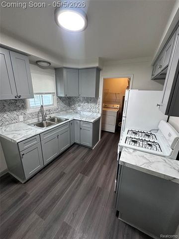 29707 Birchwood Street, Inkster, MI 48141