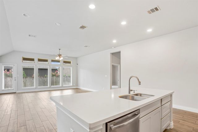 204 Magdalene WAY, Liberty Hill, TX 78642