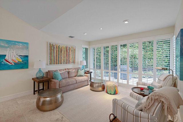 2901 Captains Way, Jupiter, FL 33477