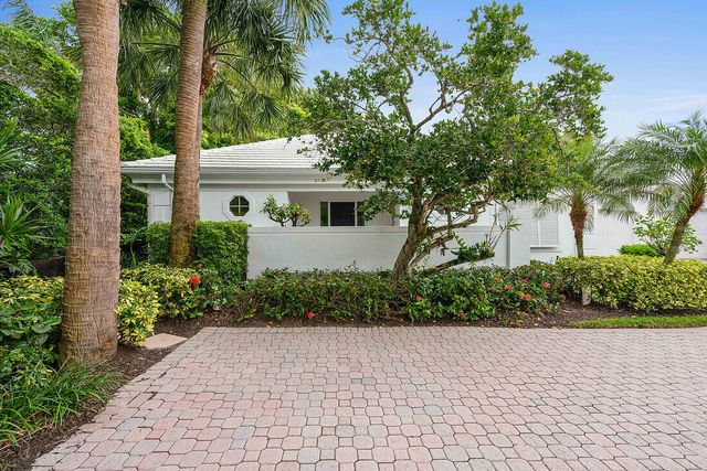 2901 Captains Way, Jupiter, FL 33477