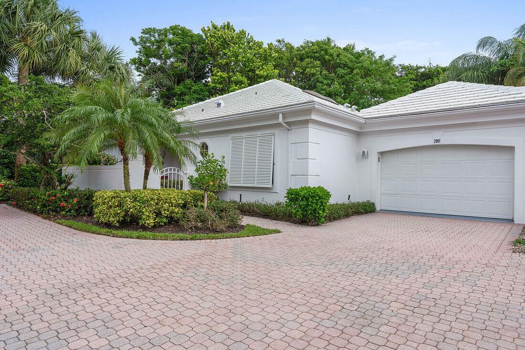 2901 Captains Way, Jupiter, FL 33477