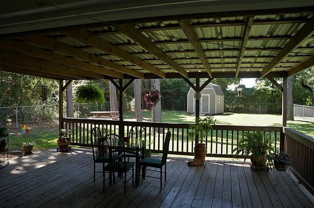 215 Bridgeview Drive, Onalaska, TX 77360