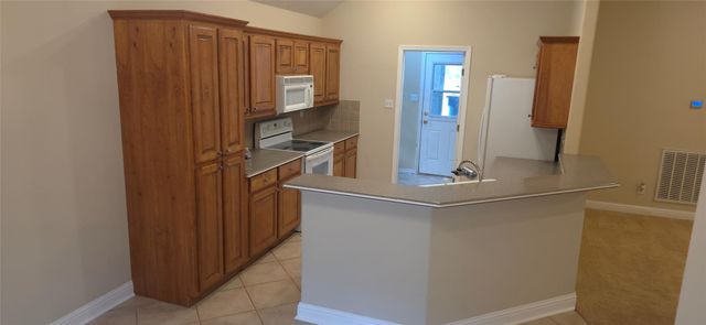 215 Bridgeview Drive, Onalaska, TX 77360