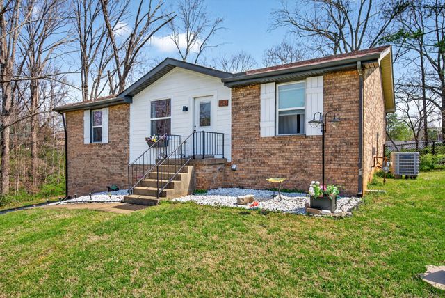 1287 Jostin Dr, Clarksville, TN 37040