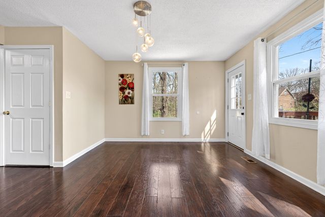 1287 Jostin Dr, Clarksville, TN 37040