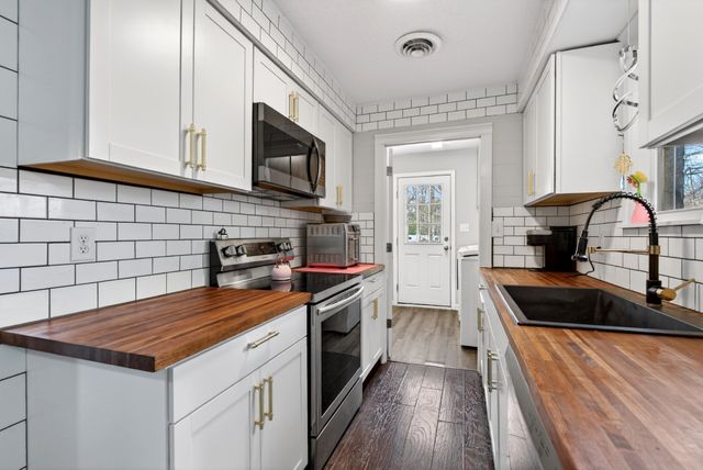 1287 Jostin Dr, Clarksville, TN 37040