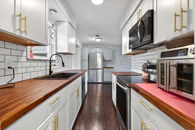 1287 Jostin Dr, Clarksville, TN 37040