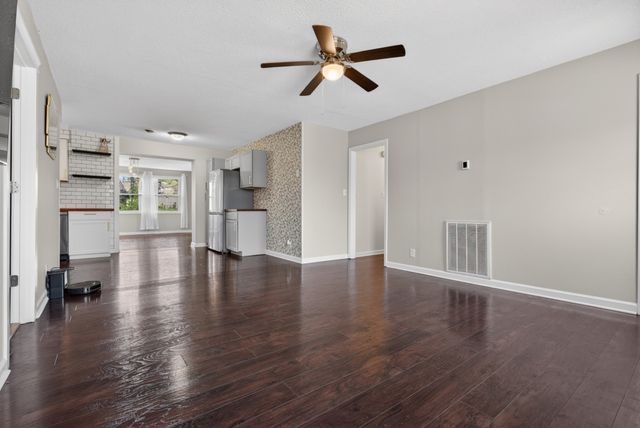 1287 Jostin Dr, Clarksville, TN 37040