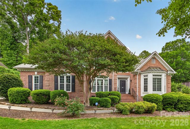 3100 Lakewood Edge Drive, Charlotte, NC 28269