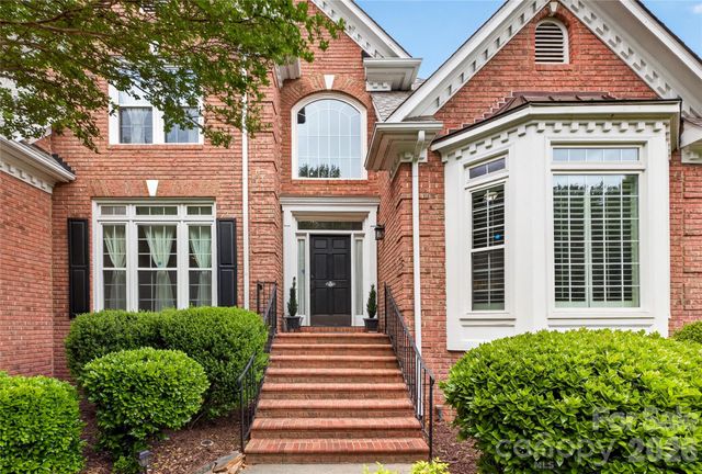 3100 Lakewood Edge Drive, Charlotte, NC 28269