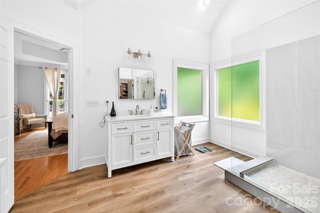 3100 Lakewood Edge Drive, Charlotte, NC 28269