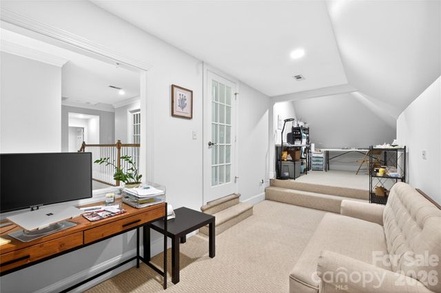 3100 Lakewood Edge Drive, Charlotte, NC 28269