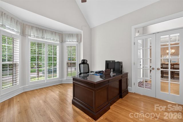 3100 Lakewood Edge Drive, Charlotte, NC 28269