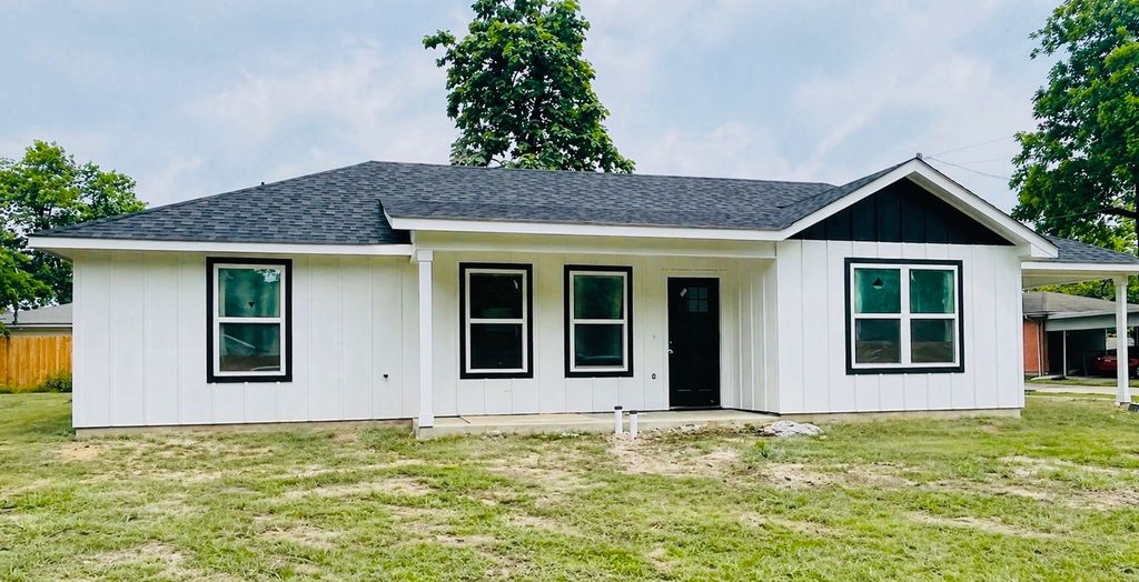 251 E Fort Worth Avenue, Cooper, TX 75432