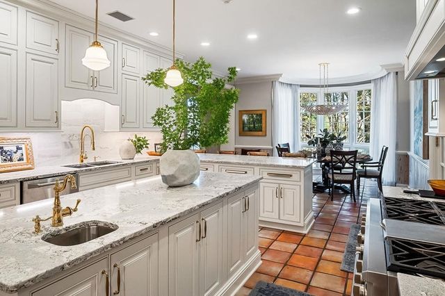 335 N Dixie Ave, Cookeville, TN 38501