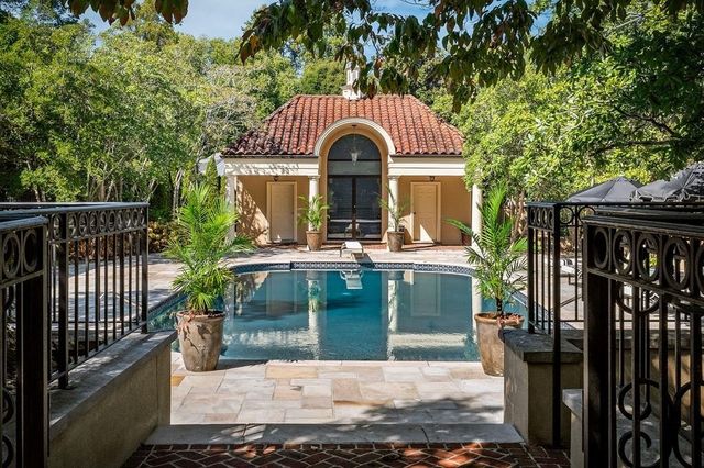 335 N Dixie Ave, Cookeville, TN 38501