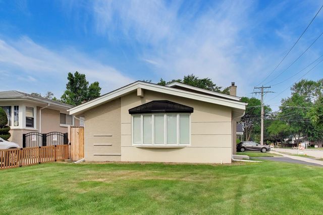 3 W White Oak Street, Arlington Heights, IL 60005
