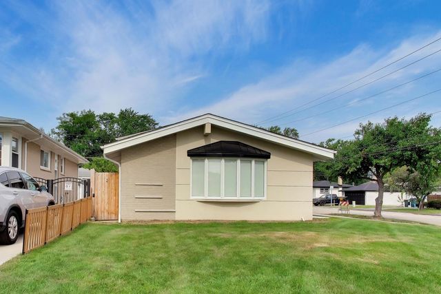3 W White Oak Street, Arlington Heights, IL 60005