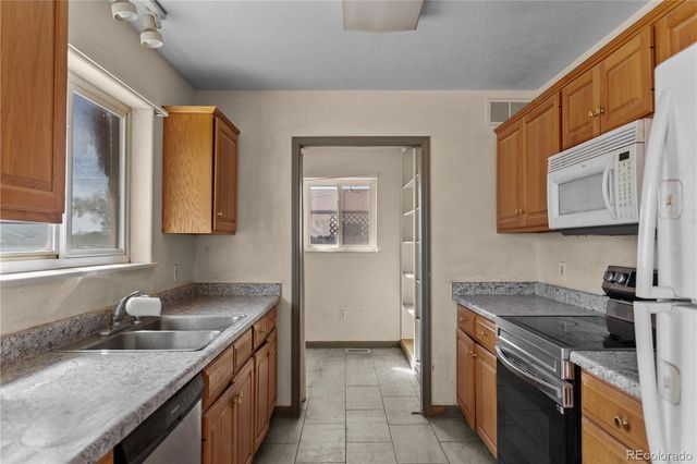 413 Mitchell Avenue, Ordway, CO 81063