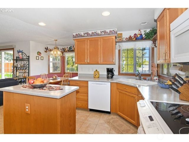 2718 NE 143 Street, Vancouver, WA 98686