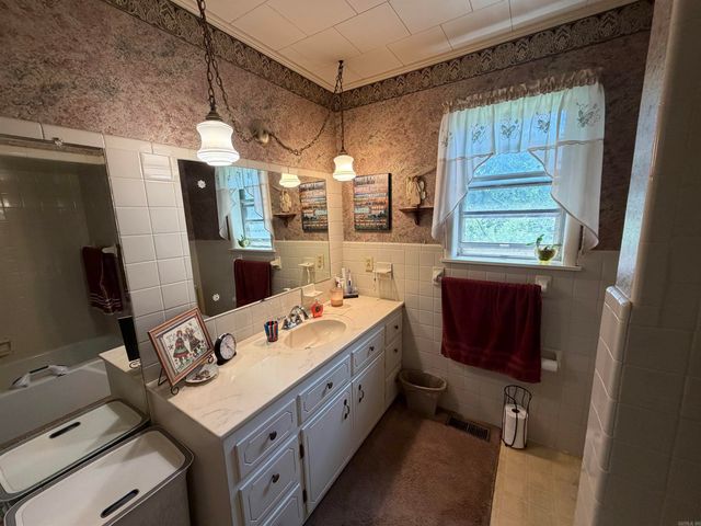 1700 S 12th Avenue, Piggott, AR 72454
